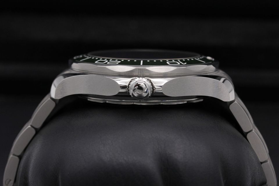 Omega Seamaster Diver 300m 210.30.42.20.10.001 Image 3